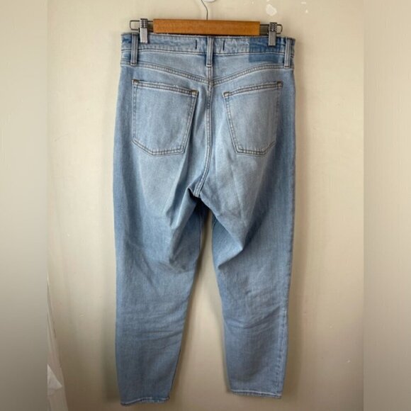 Abercrombie & Fitch curve love light wash distressed High Rise Mom Jeans 29 long - Picture 5 of 12